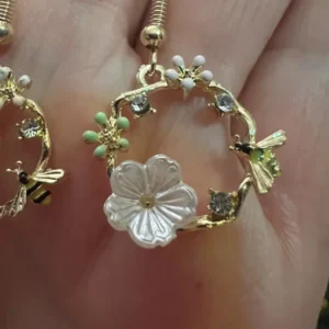 Flower Enamel Bee Earrings - Bumble Honeybee Hoop Drop - Gold Plated - Gift Boutique